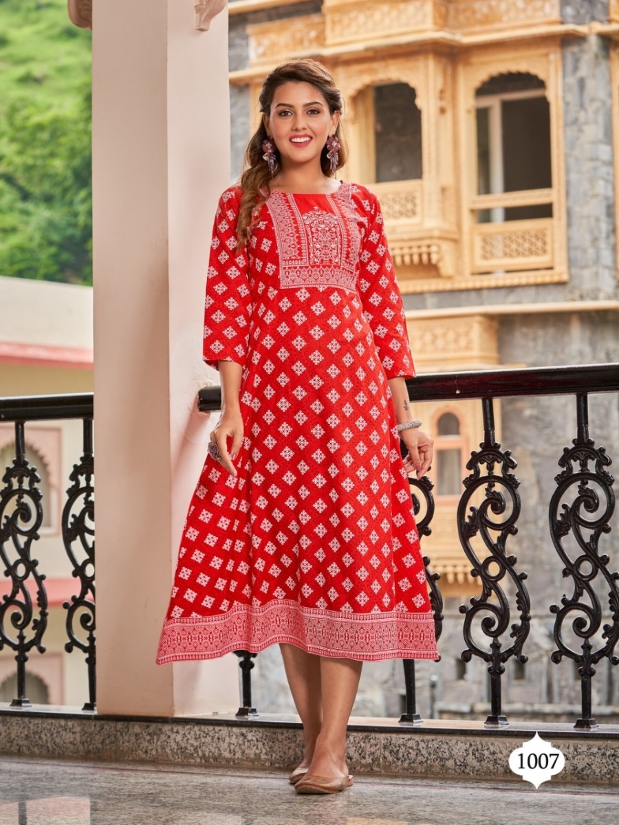 VIYAA-DESIGNER-LILLY-RAYON-PRINT-GOWNS-ONLINE-SUPPLIER-SURAT-8