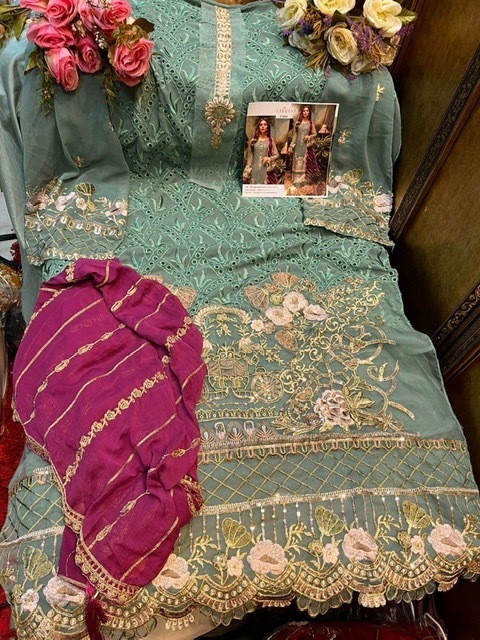 ZARQASH-GUZARISH-NX-FOX-GEORGETTE-PAKISTANI-SUITS-WHOLESALE-5