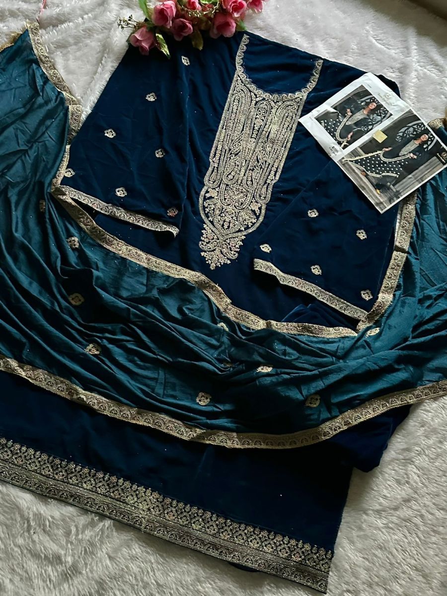 ZIAAZ-DESIGNS-369-A-VELVET-PAKISTANI-SUITS-2