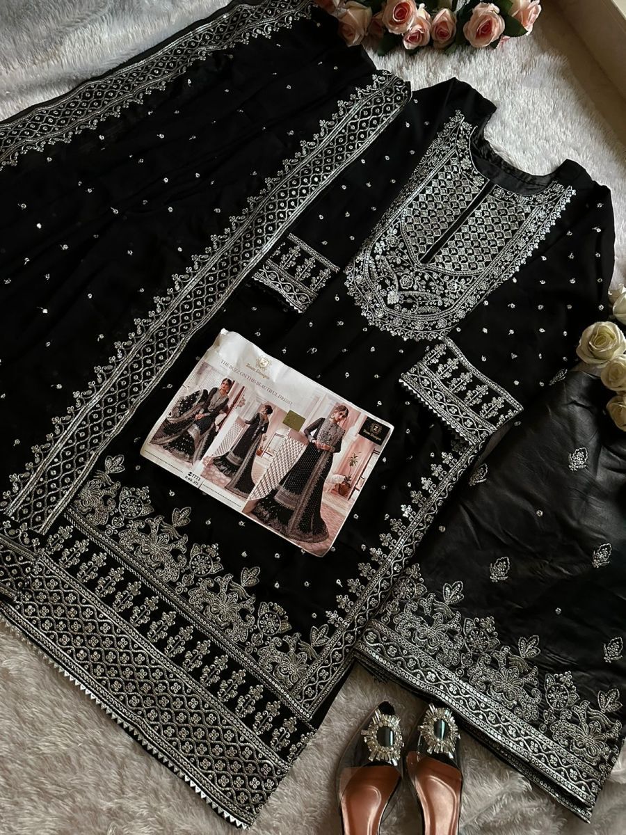 ZIAAZ-DESIGNS-372-PAKISTANI-SALWAR-SUITS-5