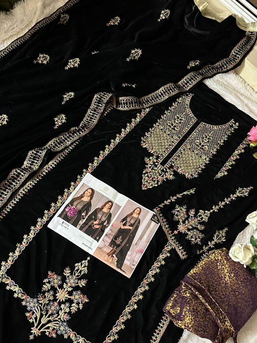 ZIAAZ-DESIGNS-397-A-VELVET-PAKISTANI-SUITS-2