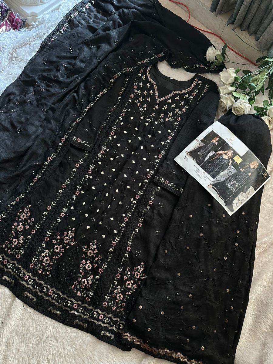 ZIAAZ-DESIGNS-484-PAKISTANI-SUITS-IN-INDIA-2