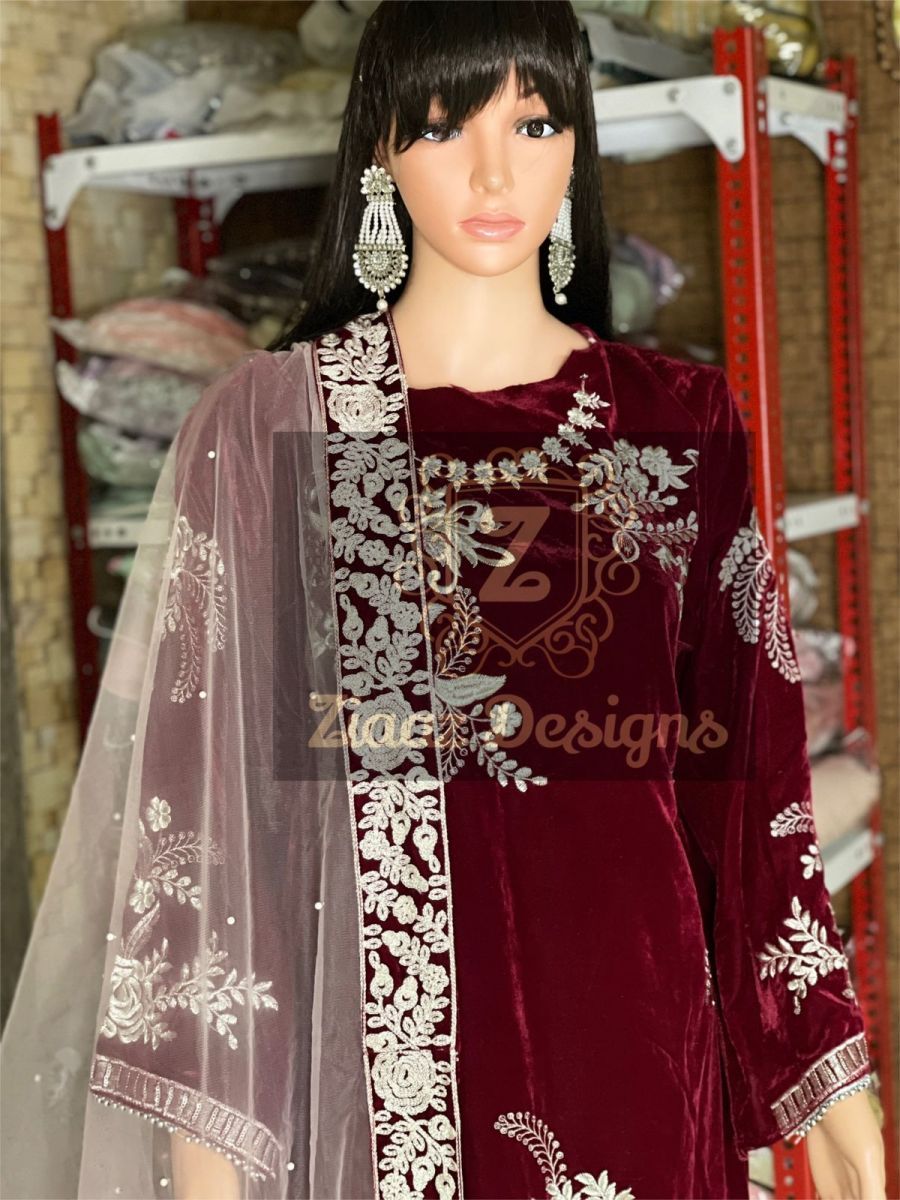 ZIAAZ-DESIGNS-MARIA-B-VELVET-VOL-1-PAKISTANI-VELVET-SUITS-FOR-WINTERS-15