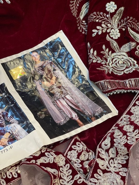 ZIAAZ-DESIGNS-MARIA-B-VELVET-VOL-1-PAKISTANI-VELVET-SUITS-FOR-WINTERS-9