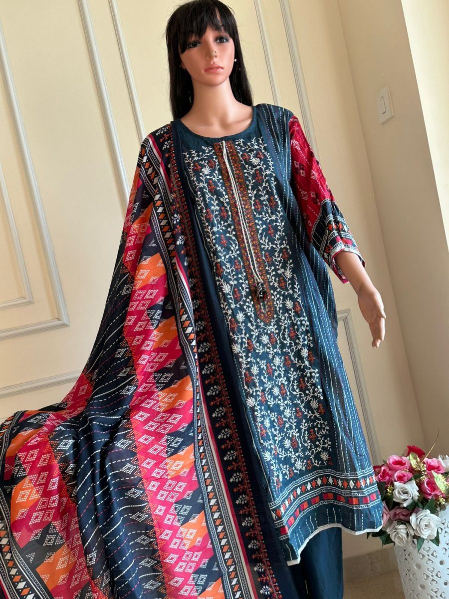 ZIAAZ-DESIGNS-RM-13-AALIYA-VOL-9-READYMADE-SUITS-1